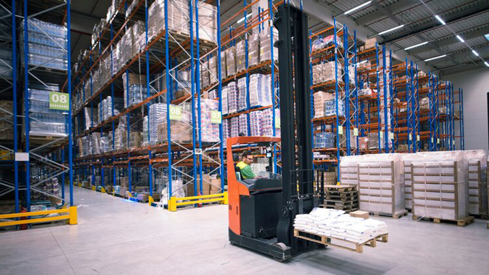 How to Select the Perfect Racking System for Your Business Needs”